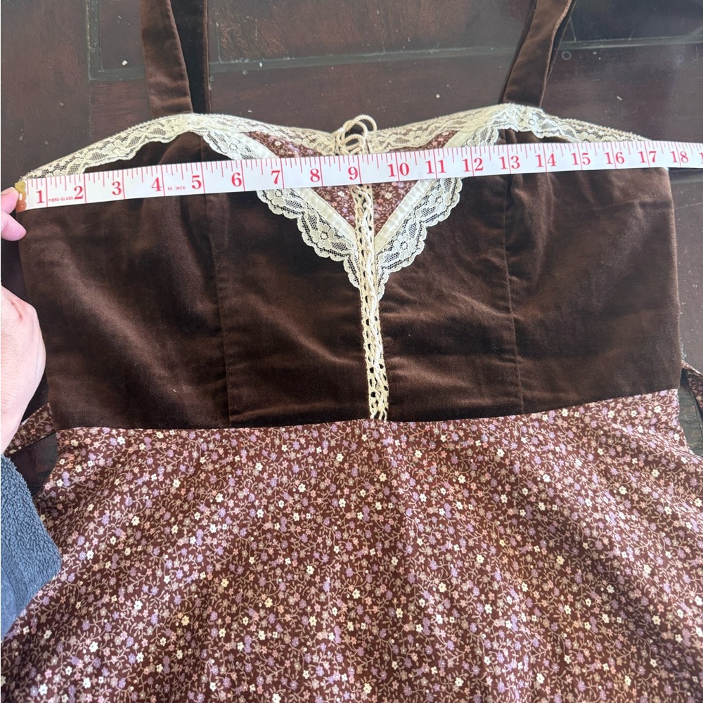 Gunne Sax Floral Dress in Brown and White - Picture 11 of 12